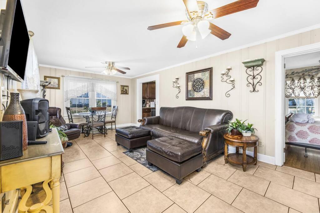 Dazzling Centrally Located Ocean View W 2 Kings, Huge Private Yard, 2 Decks, Firepit, Bbq Myrtle Beach Eksteriør bilde